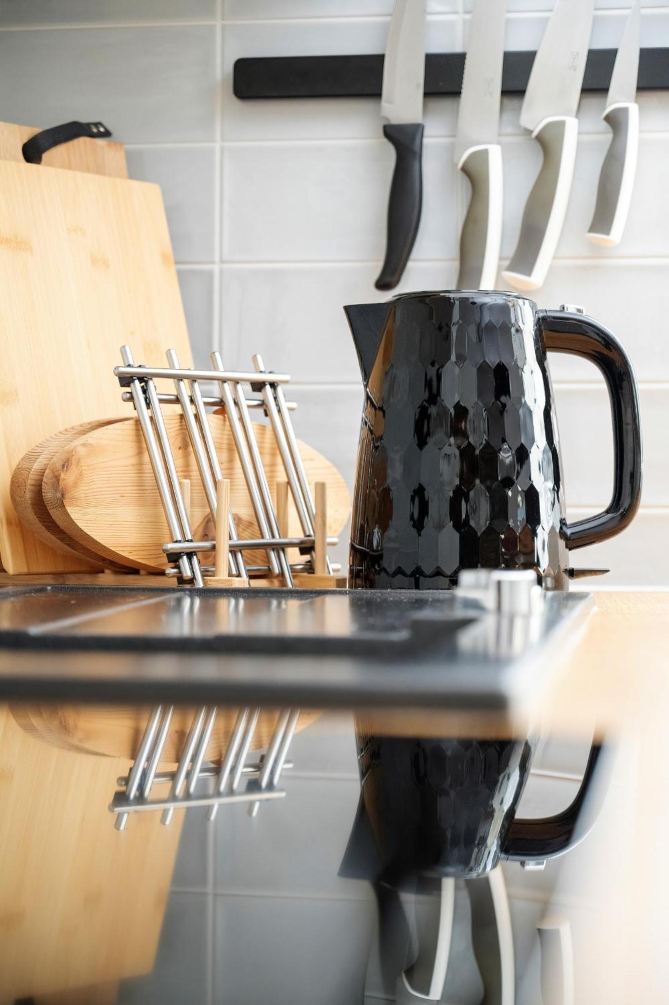 One Bedroom Apartment Nadodrze With Free Garage Wroclaw By Noclegi Renters 외부 사진