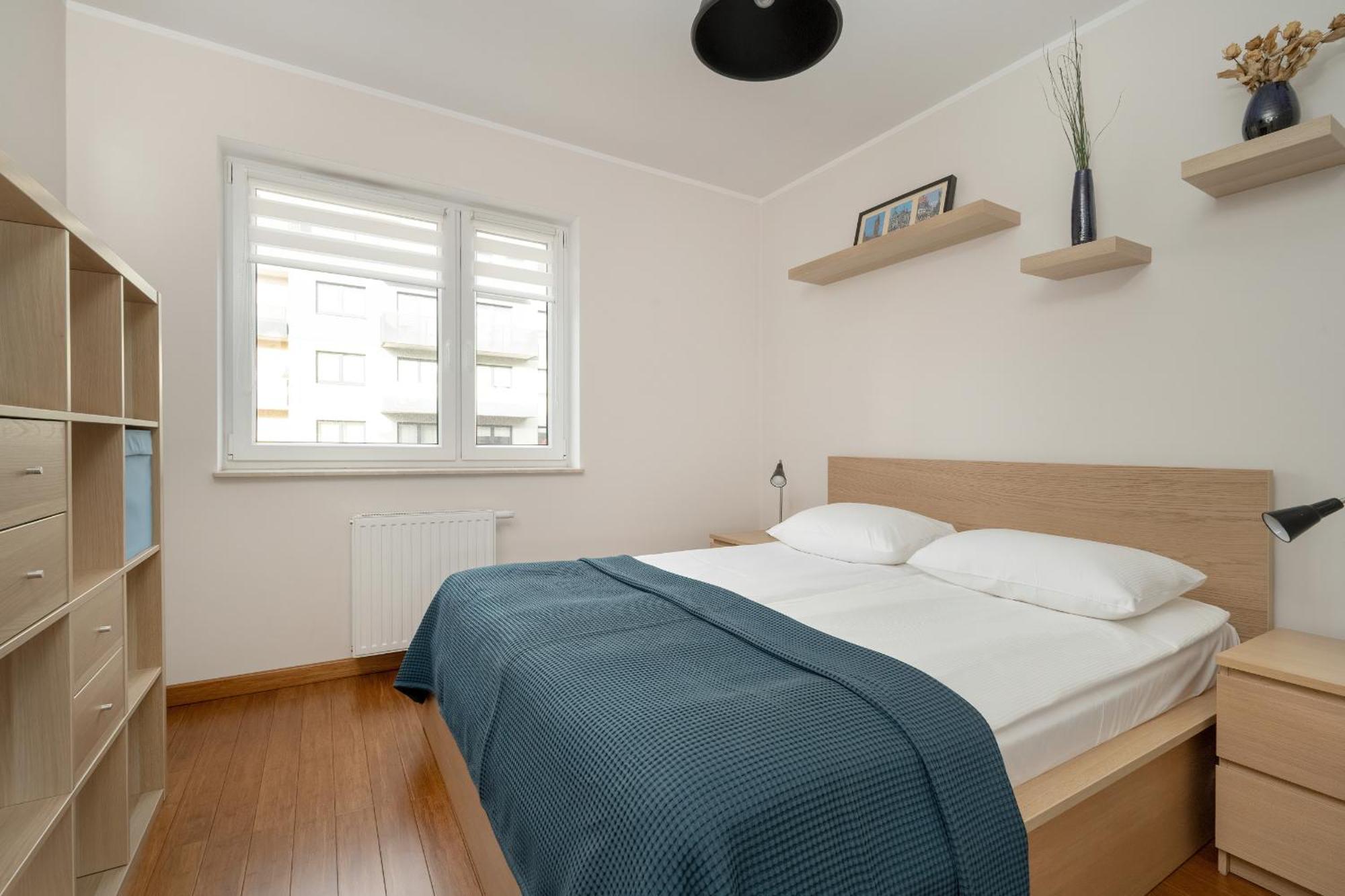 One Bedroom Apartment Nadodrze With Free Garage Wroclaw By Noclegi Renters 외부 사진