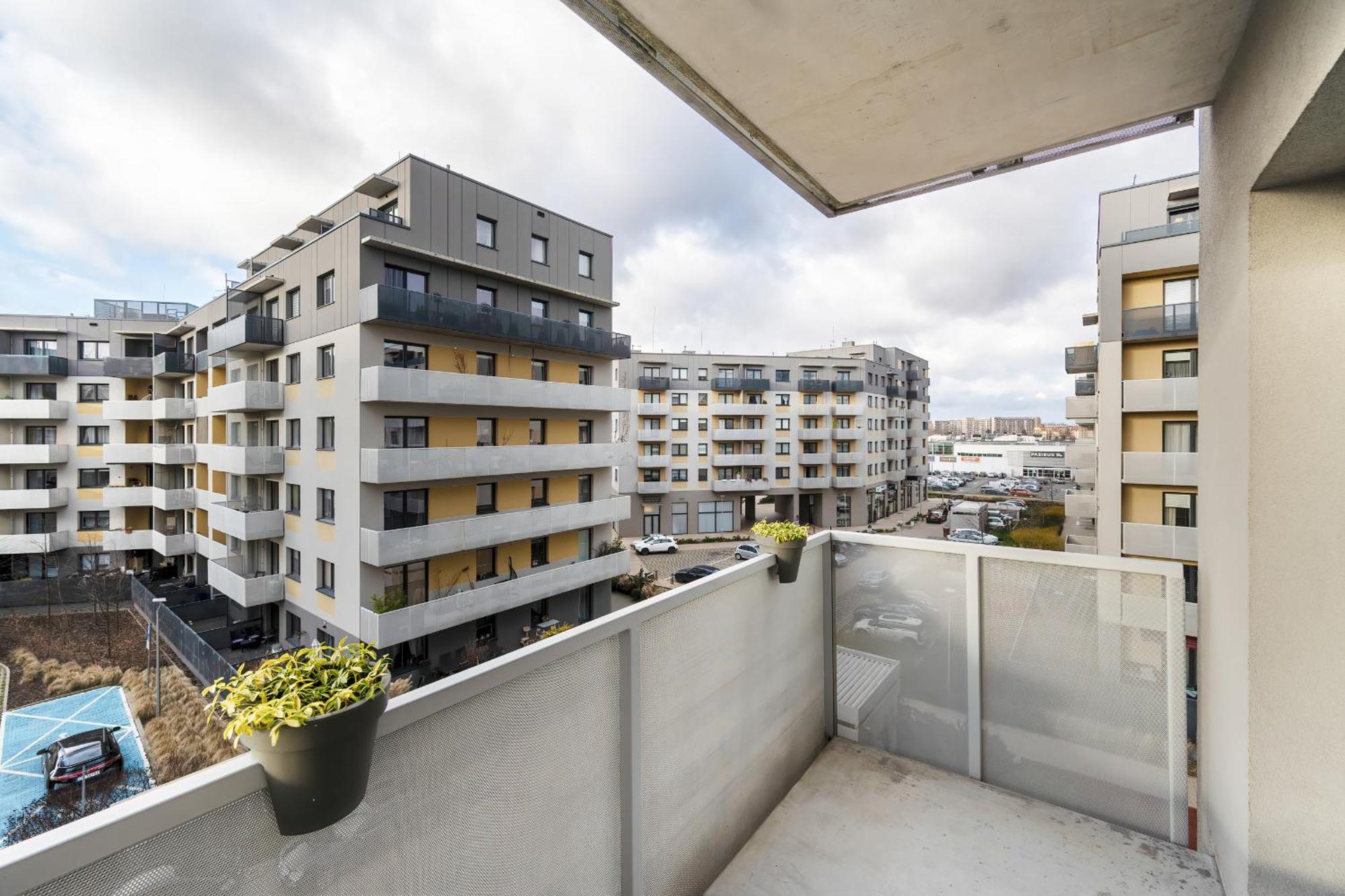 One Bedroom Apartment Nadodrze With Free Garage Wroclaw By Noclegi Renters 외부 사진